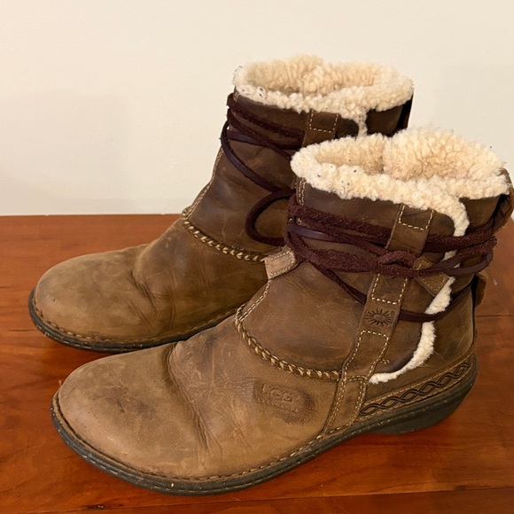 UGG Brown Shearling-Lined Boots short size 10 - Picture 3 of 11
